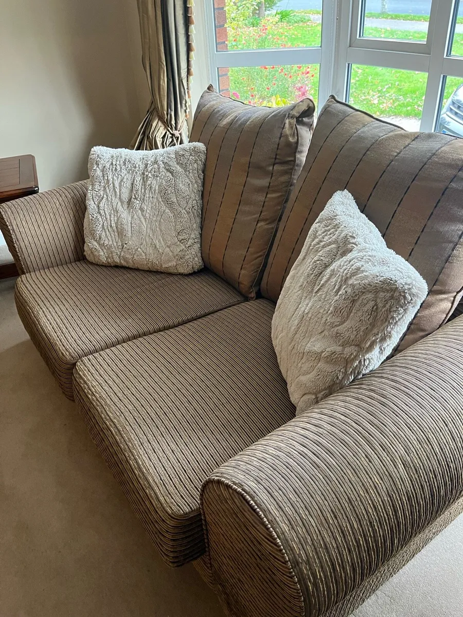 2 seater couch - Image 3