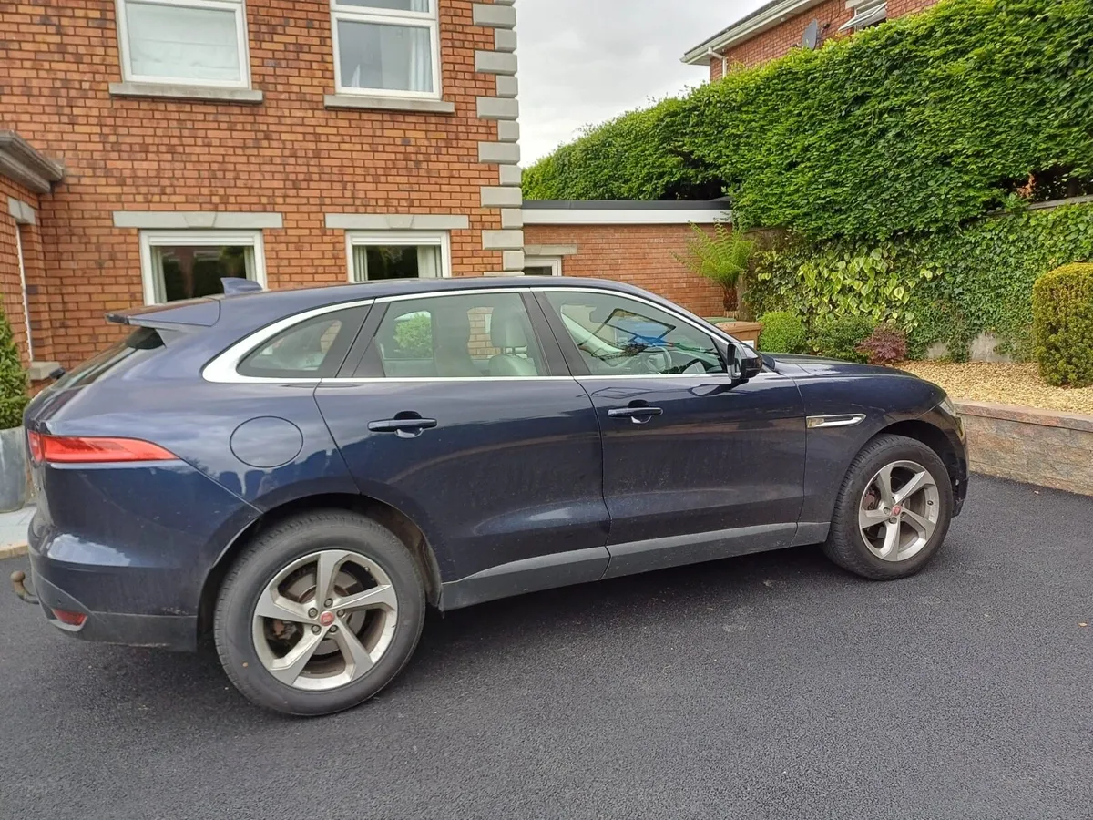 Jaguar F-Pace - Image 2