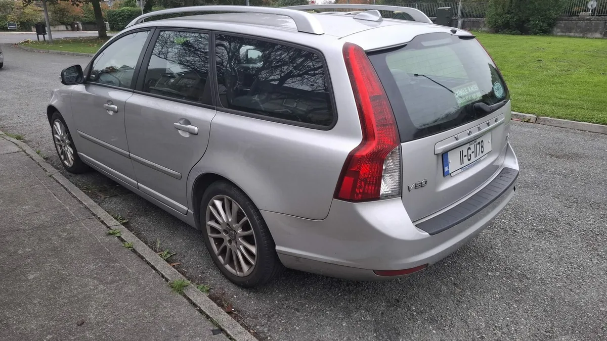 Volvo v50 2011 new nct  30/5/2026 tax31/ 7/26 - Image 2