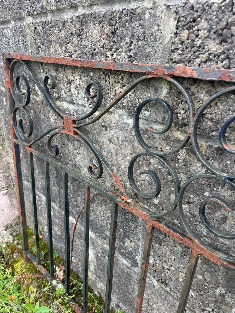 Iron gate - Image 4