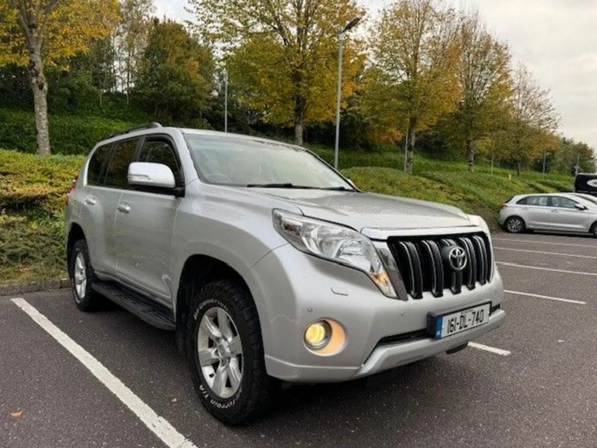 Toyota Land Cruiser 2016, 5 Seat Business Class. - Image 1