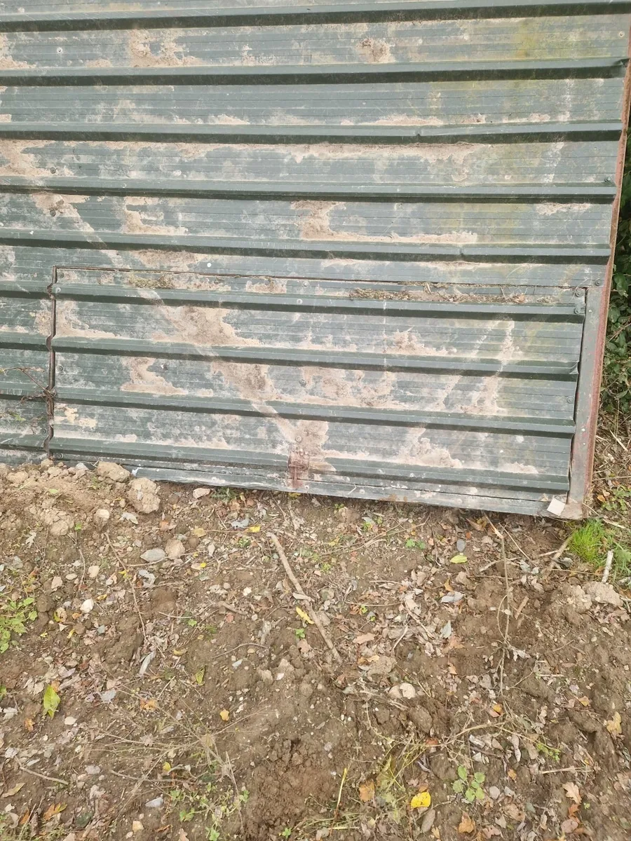 Shed door. 17x10.5ft - Image 1