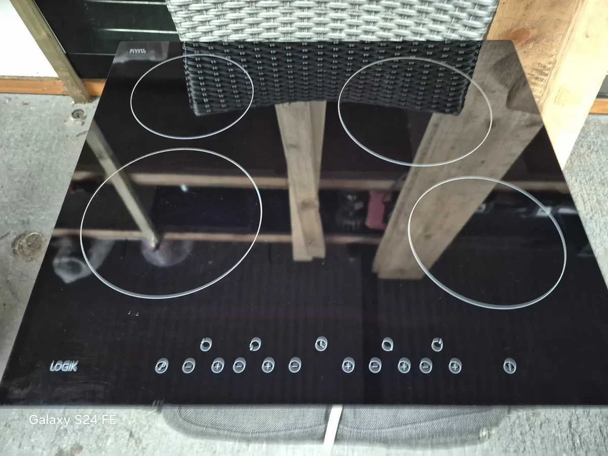 Logik Ceramic Hob - Image 3