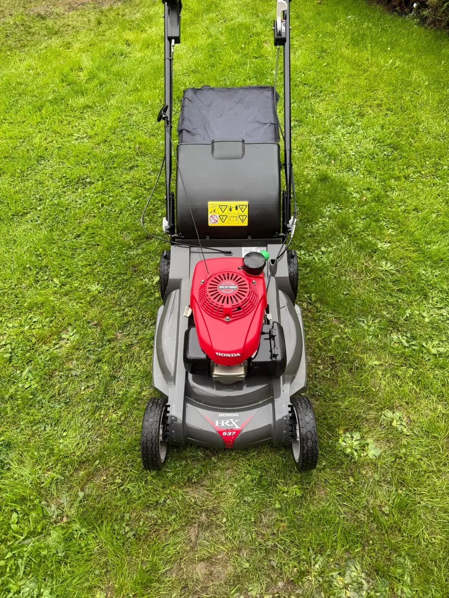 Honda HRX 537 lawnmower - Image 2