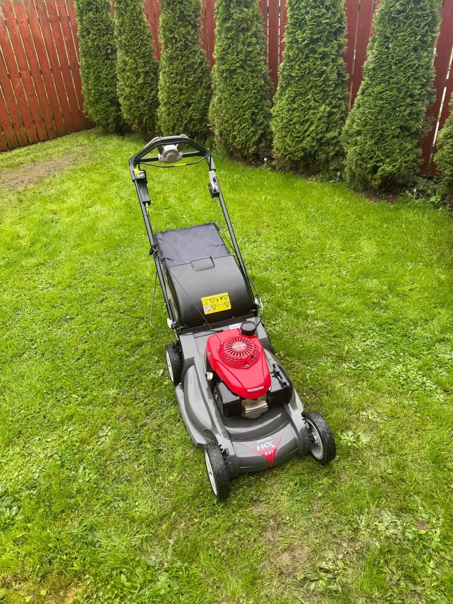 Honda HRX 537 lawnmower - Image 3