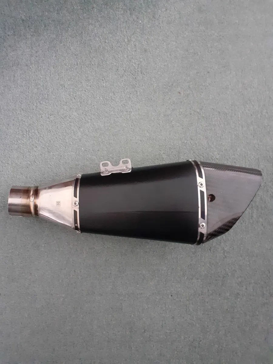 Yoshimura R11 exhaust GSXR GSX-R also GSXS GSX-S - Image 2