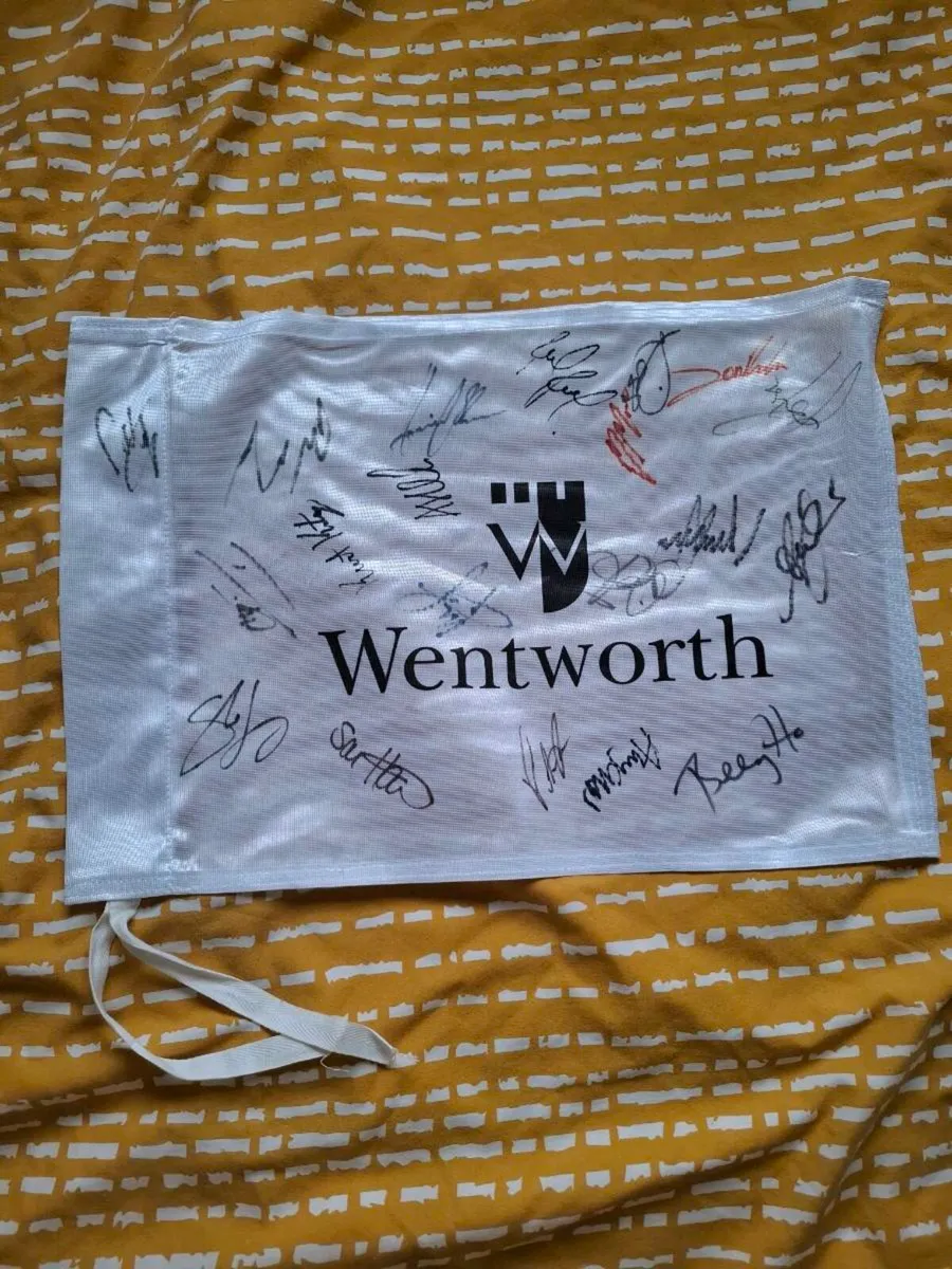 Signed golf flag - Image 1