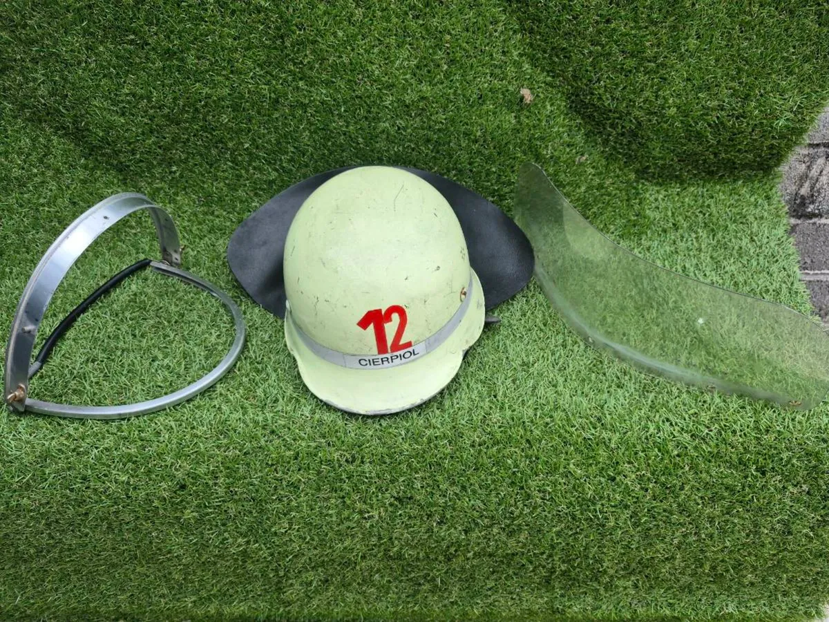 Vintage German firefighter helmet - Image 3