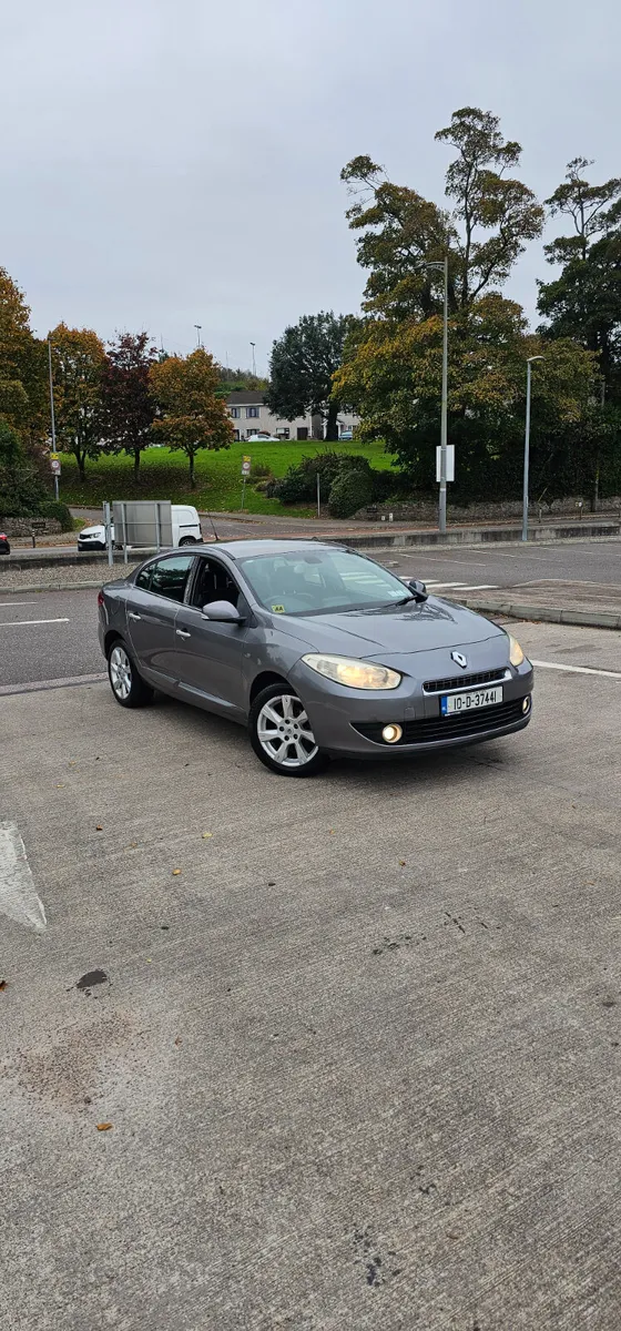 Renault Fluence 2010 High Spec Low miles - Image 1