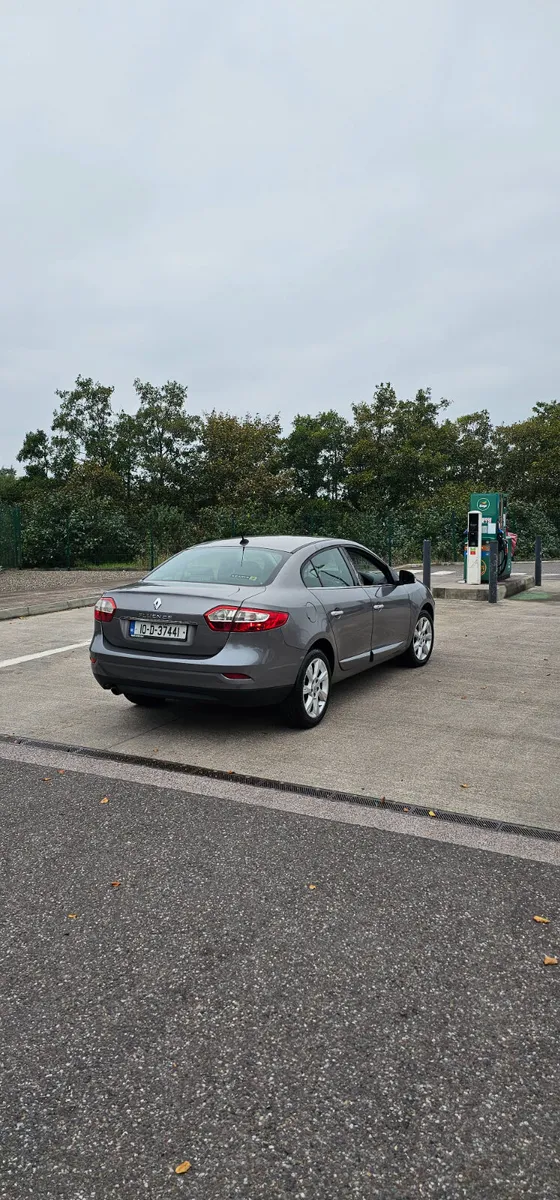 Renault Fluence 2010 High Spec Low miles - Image 4