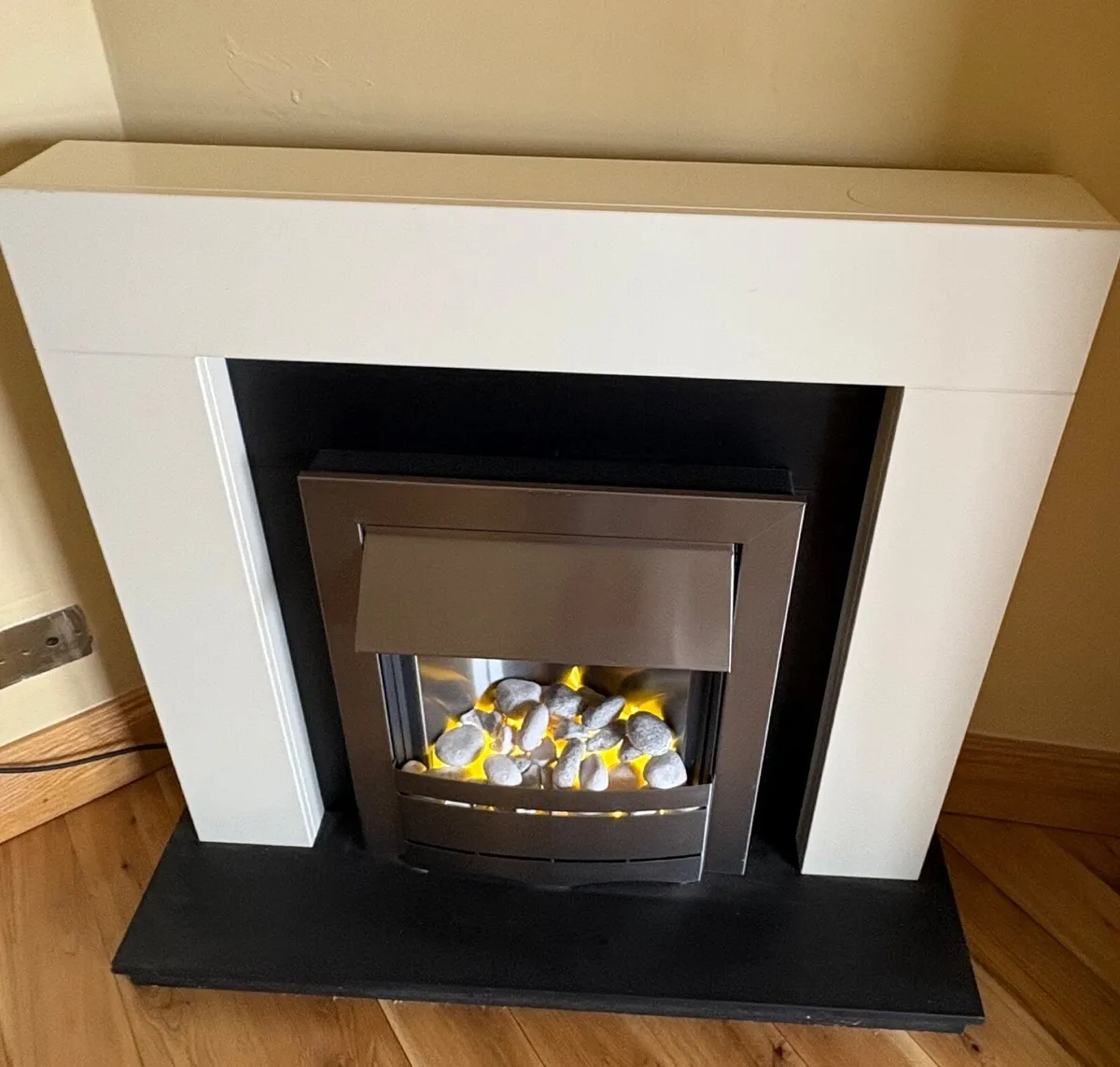Electric fire place - Image 2