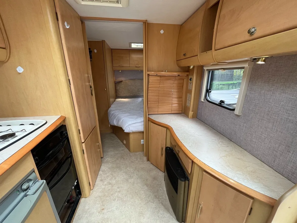 Bailey pageant series 5 caravan - Image 3