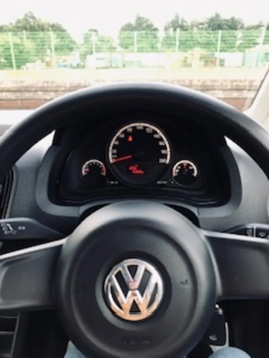 Volkswagen up! 2013 - Image 4