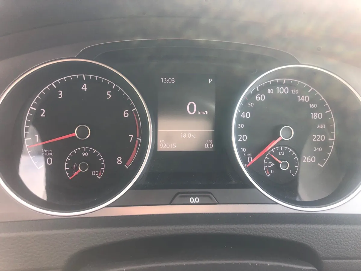 VW Golf Auto Petrol NCT 12/2026 TAX 11/2025 - Image 3