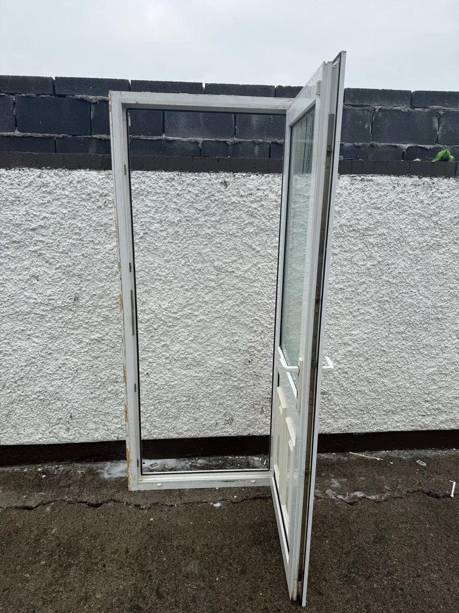 Pvc, Back door - Image 3