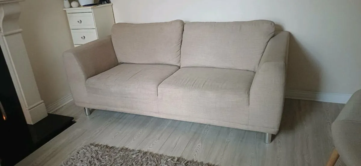 3 seater couch - Image 1