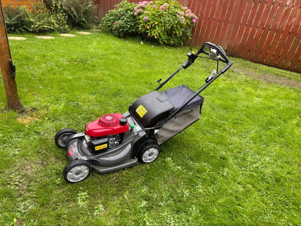 Honda HRX 537 lawnmower - Image 4