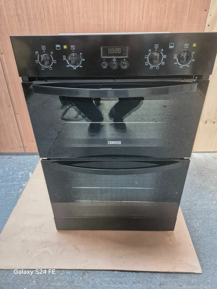 Electrolux Built in double oven - Image 1
