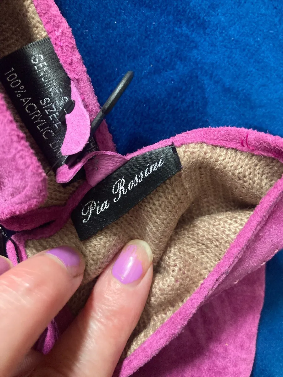 Vintage pink Suade gloves New - Image 4