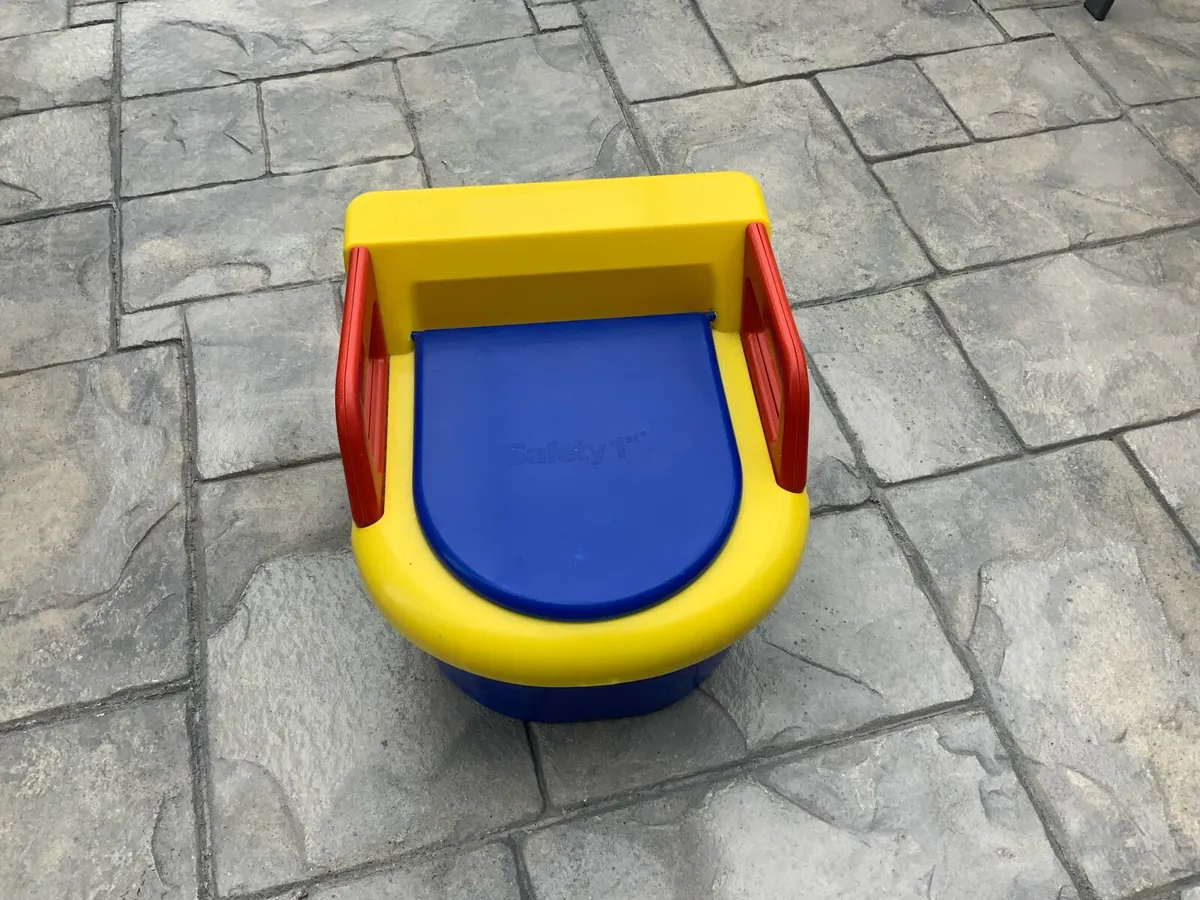 Safety 1st Potty N step stool - Image 1