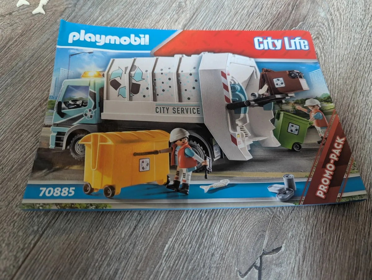 Playmobil City Life DumpTruck 70885 - Image 3