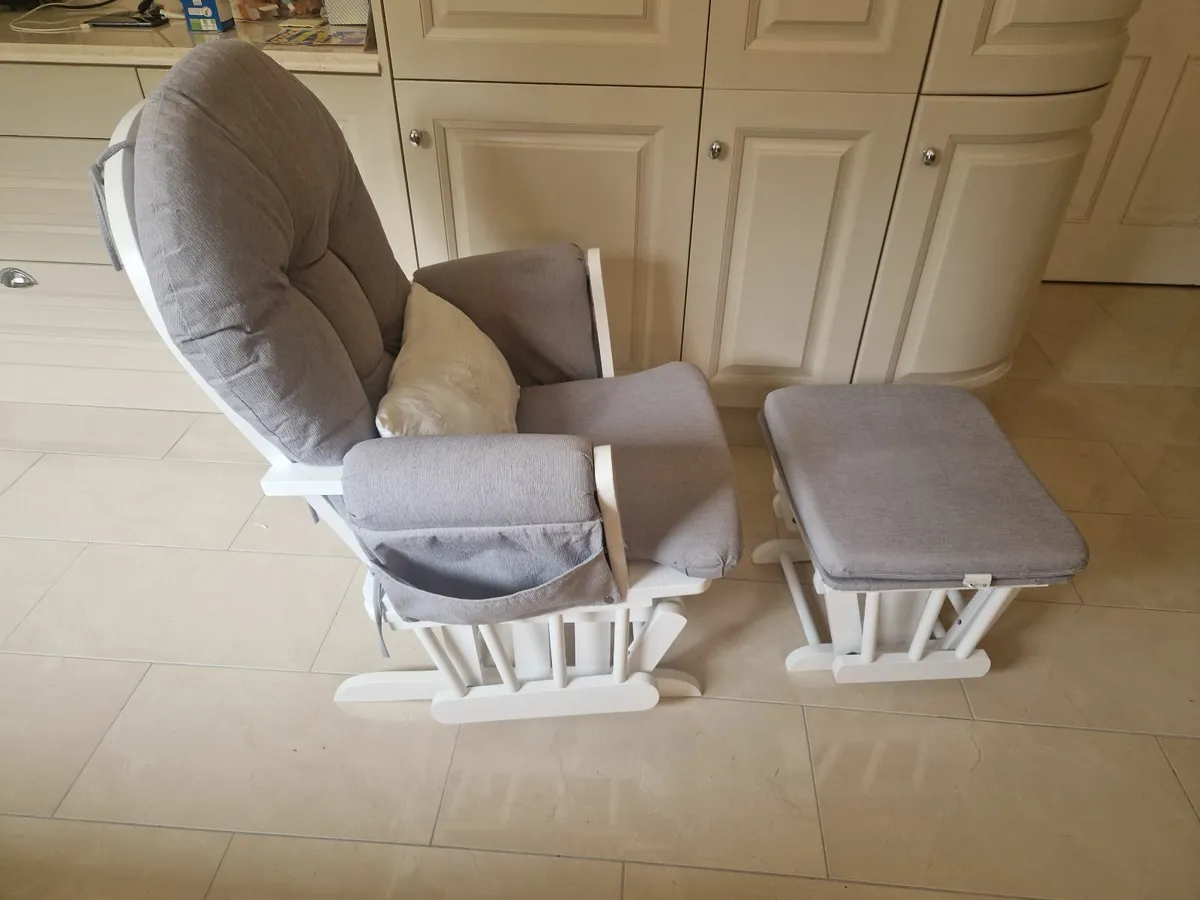 Nursery chair - Image 2