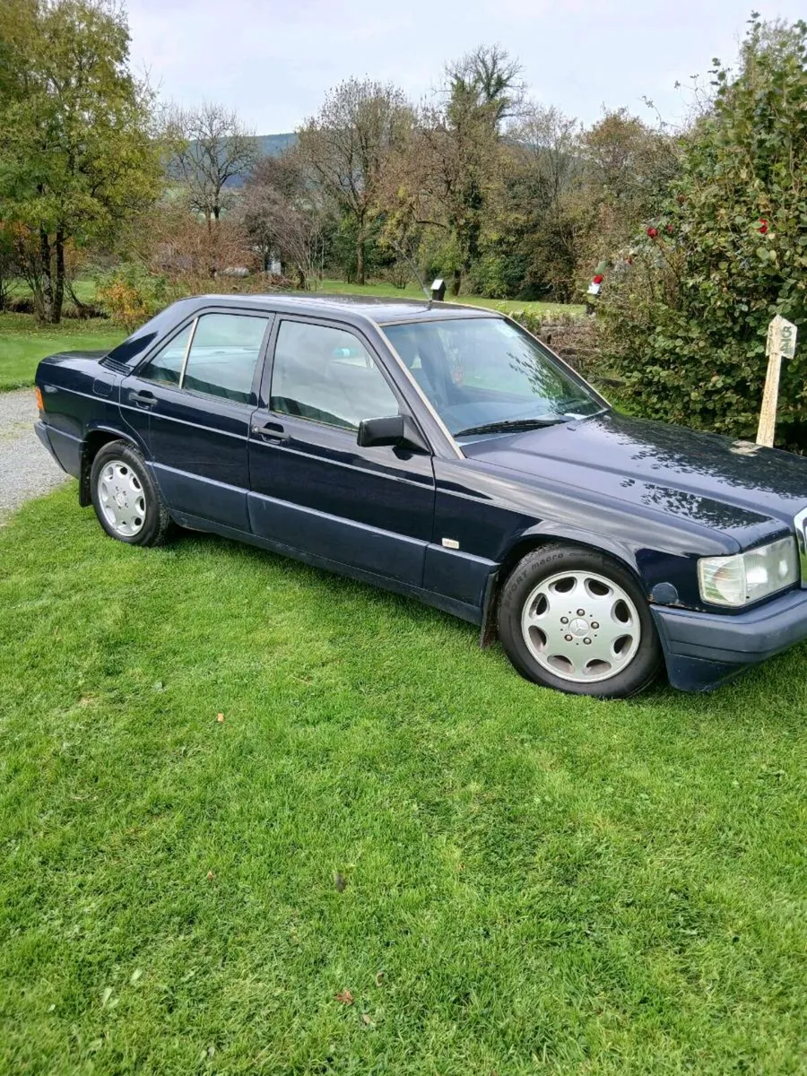 Mercedes 190 1990 2.5 diesel - Image 2