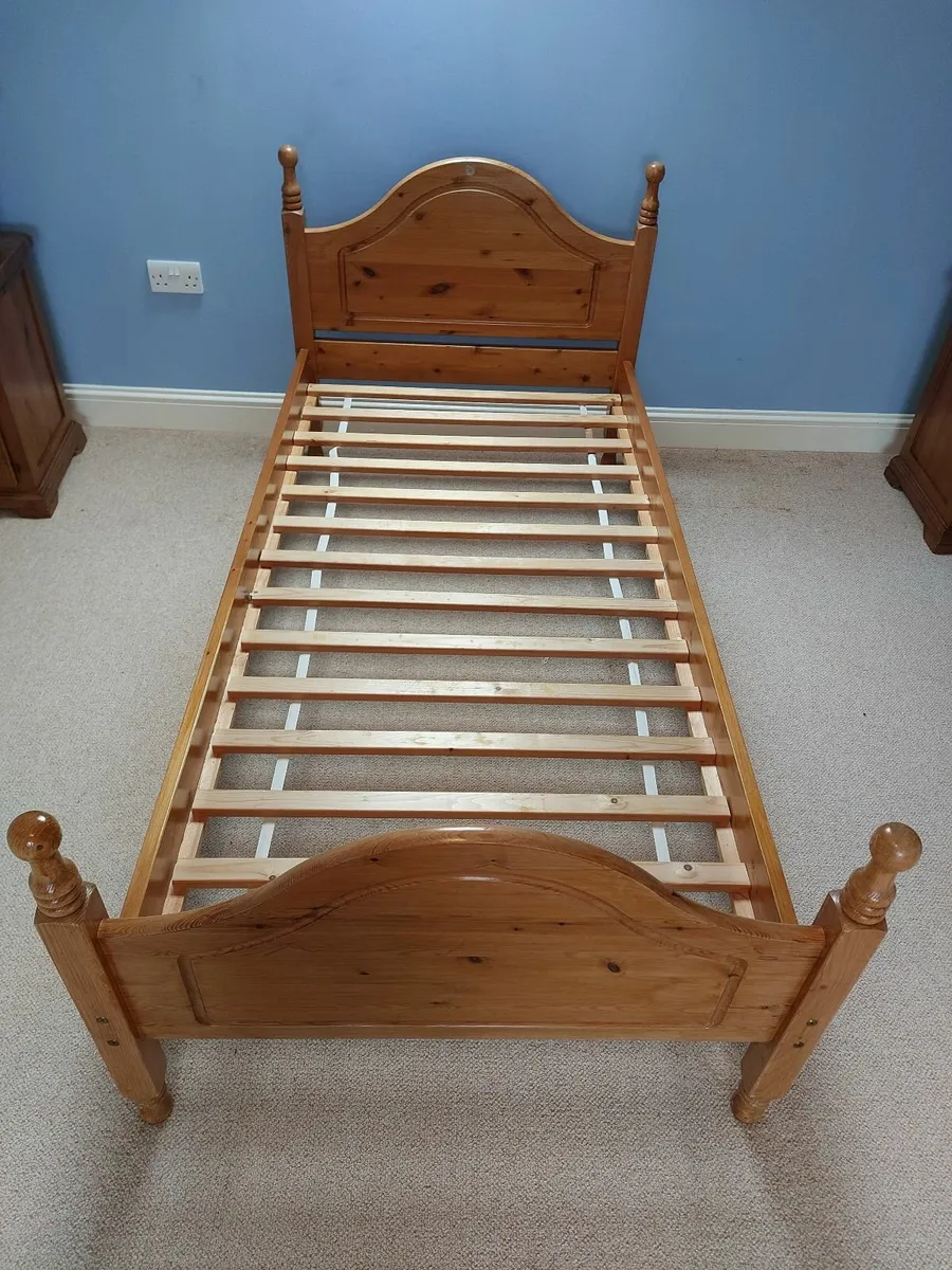 Bed - Image 1