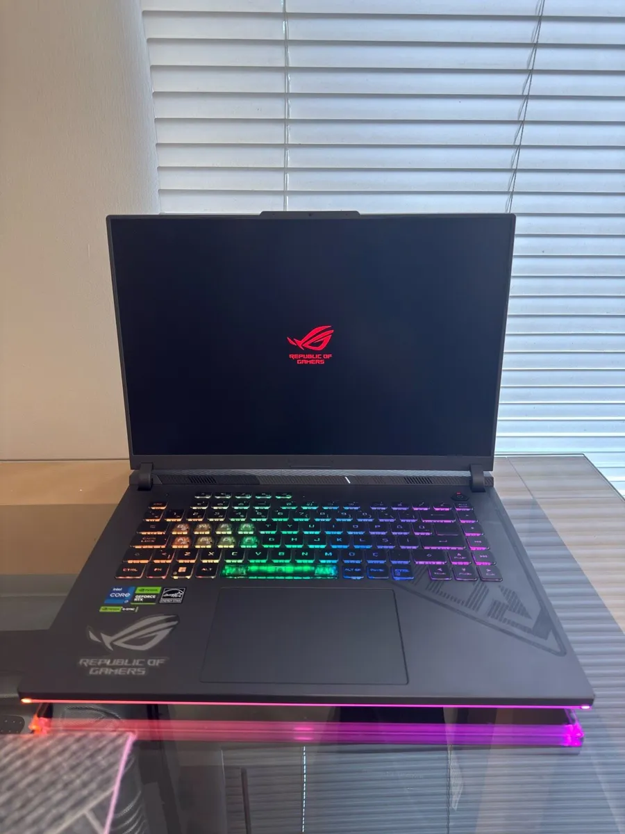 Asus Rog gaming laptop intel i7 13650 RTX 4060. - Image 3