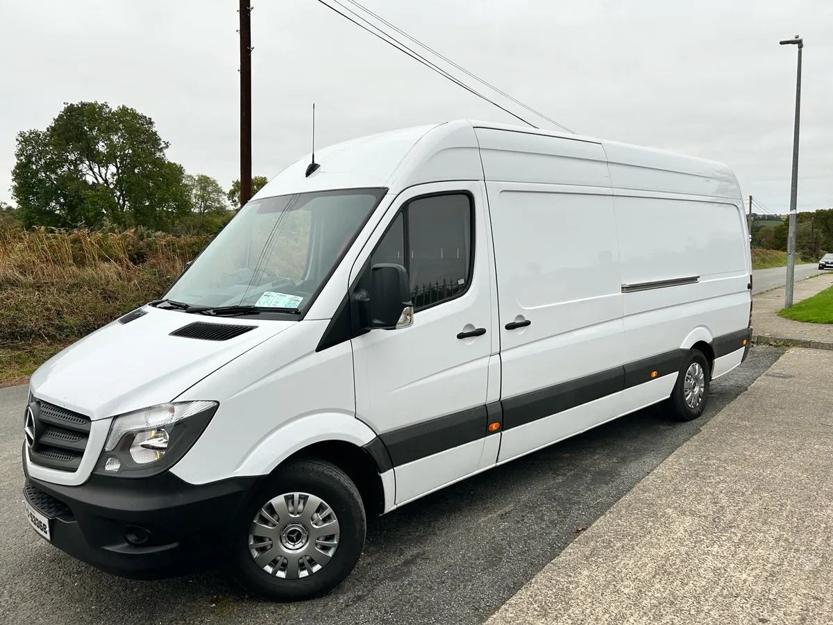 Mercedes - Image 1