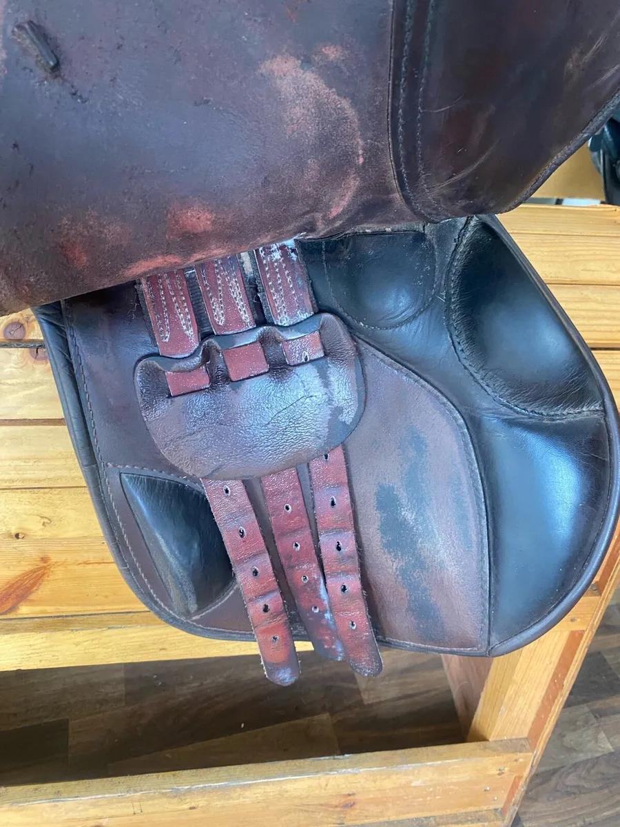 Berney brothers brown Leather saddle - Image 3