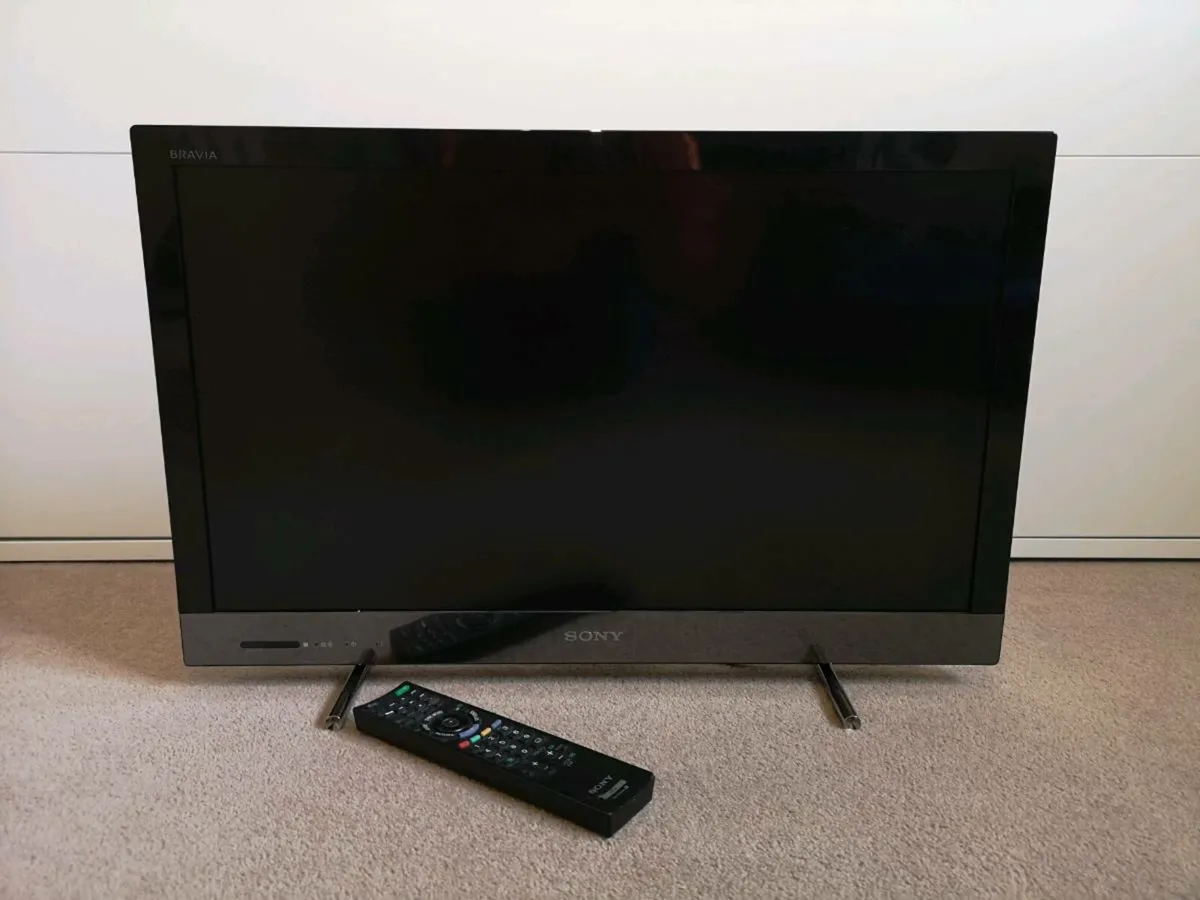 🖥️ Sony 26" LCD TV – Excellent Working Condition - Image 1
