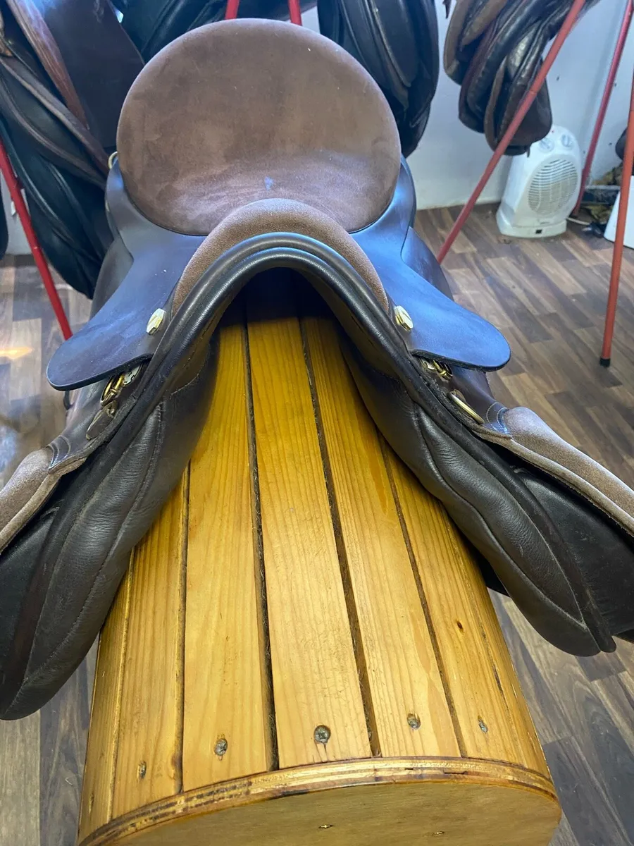 Premier 1 brown Leather and suede saddle - Image 3
