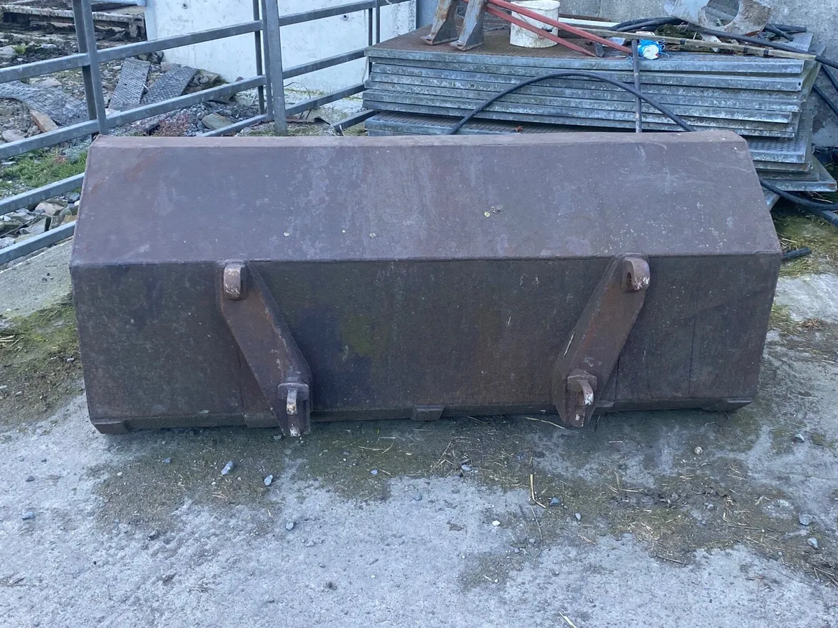 Two buckets for sale - Image 3
