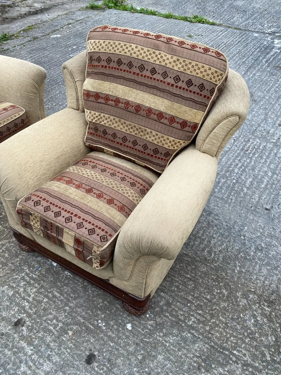 Sitting rooms chair set - Image 3