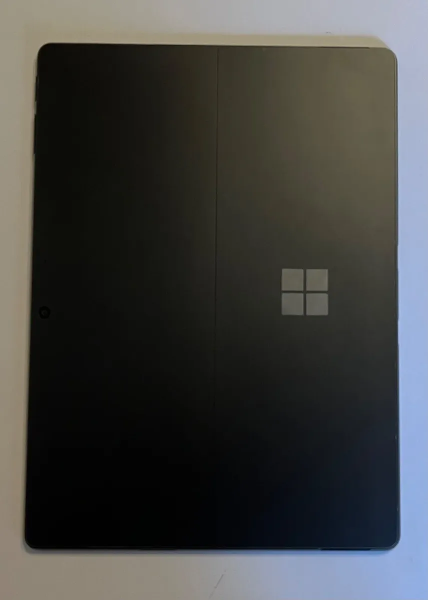 MICROSOFT SURFACE PRO 9 i5/8GB/256GB/13 GRAPHITE - Image 1