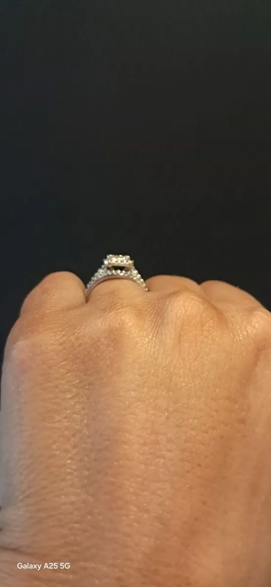18ct white gold princess ring set!!!!!!!! - Image 2
