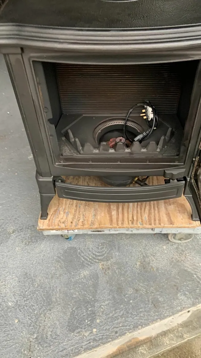 Nestor Martin Oil Stove - Image 3