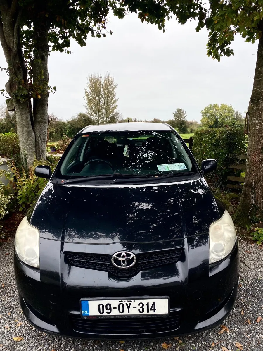 Toyota Auris 2009 - Image 2