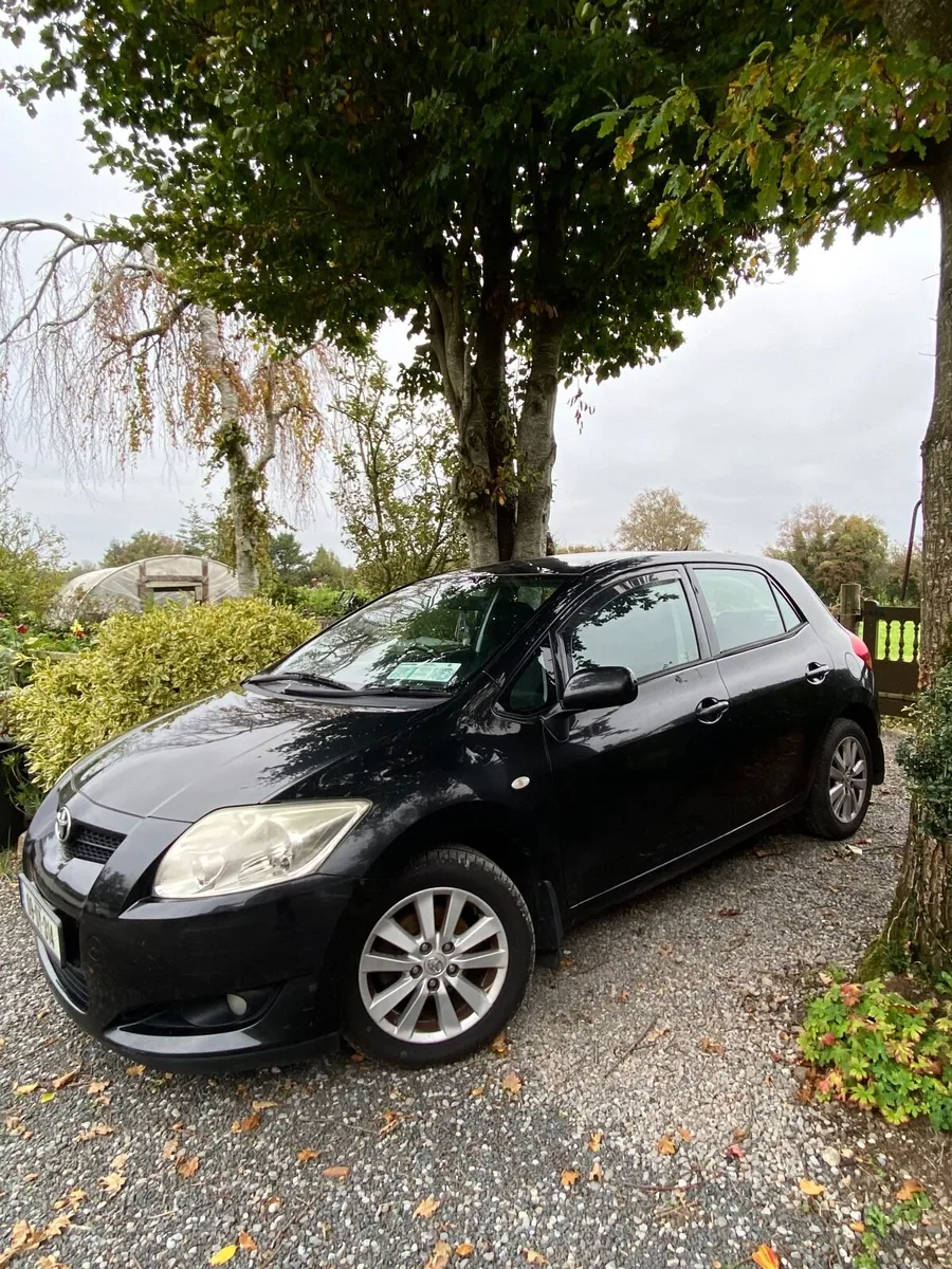 Toyota Auris 2009 - Image 1