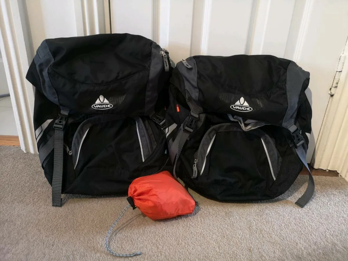 🚴 Vaude Bicycle Bags (Set of 2) with Rain Cover - Image 1