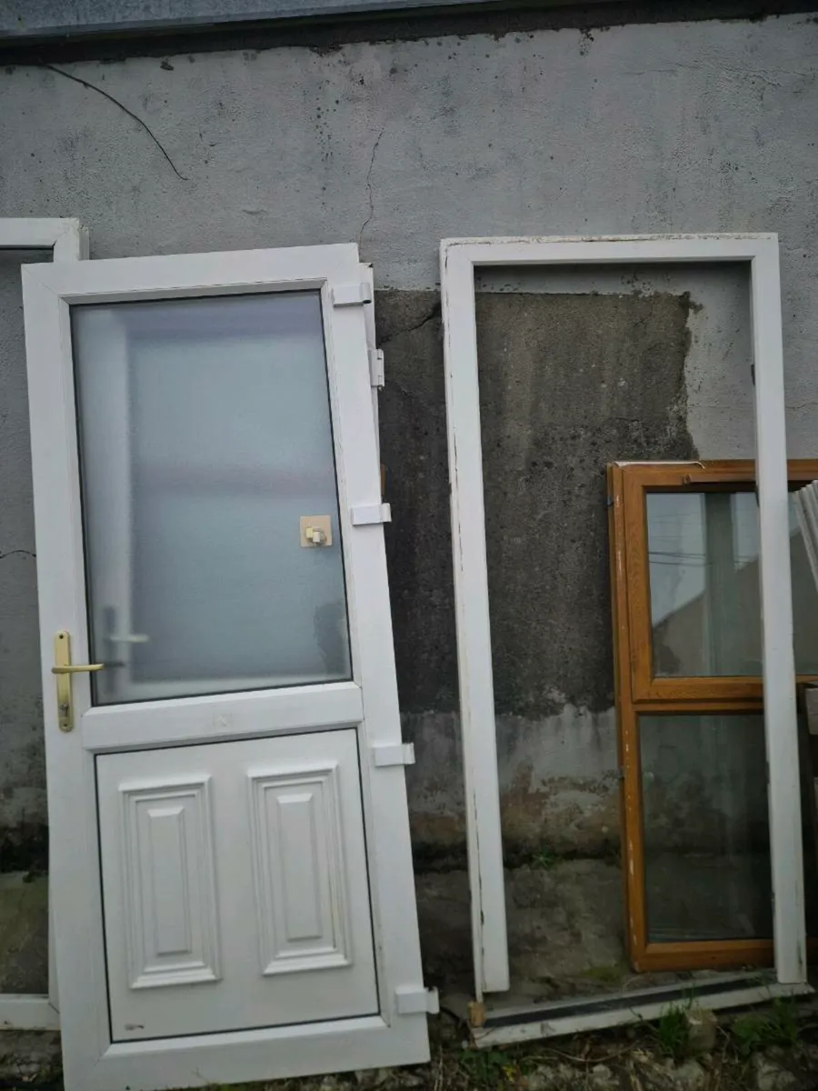 Pvc second hand door with frame - Image 1