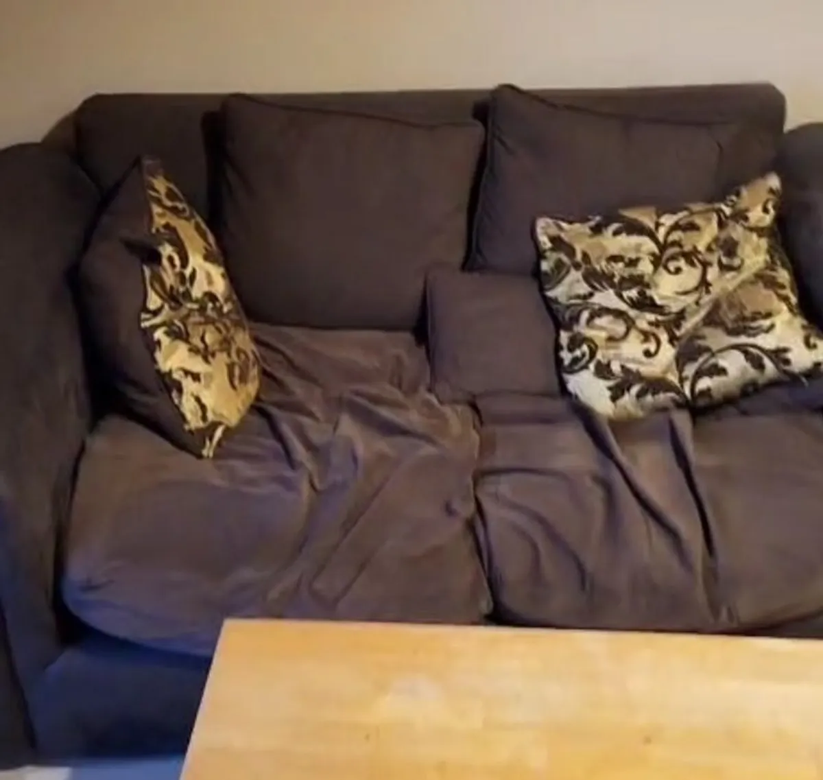 Free Sofas - Image 4