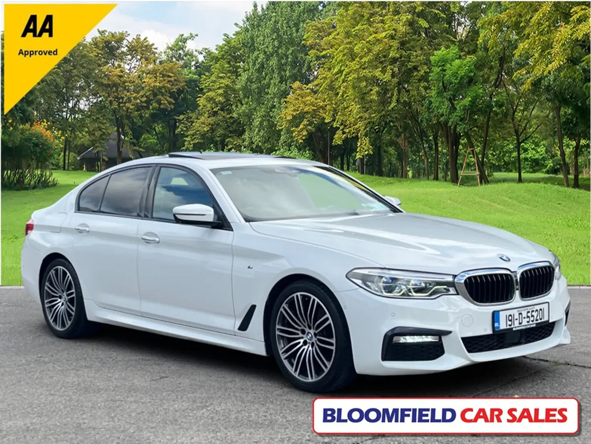 BMW 5-Series 520D M-SPORT, PAN ROOF // FULL HISTOR - Image 1