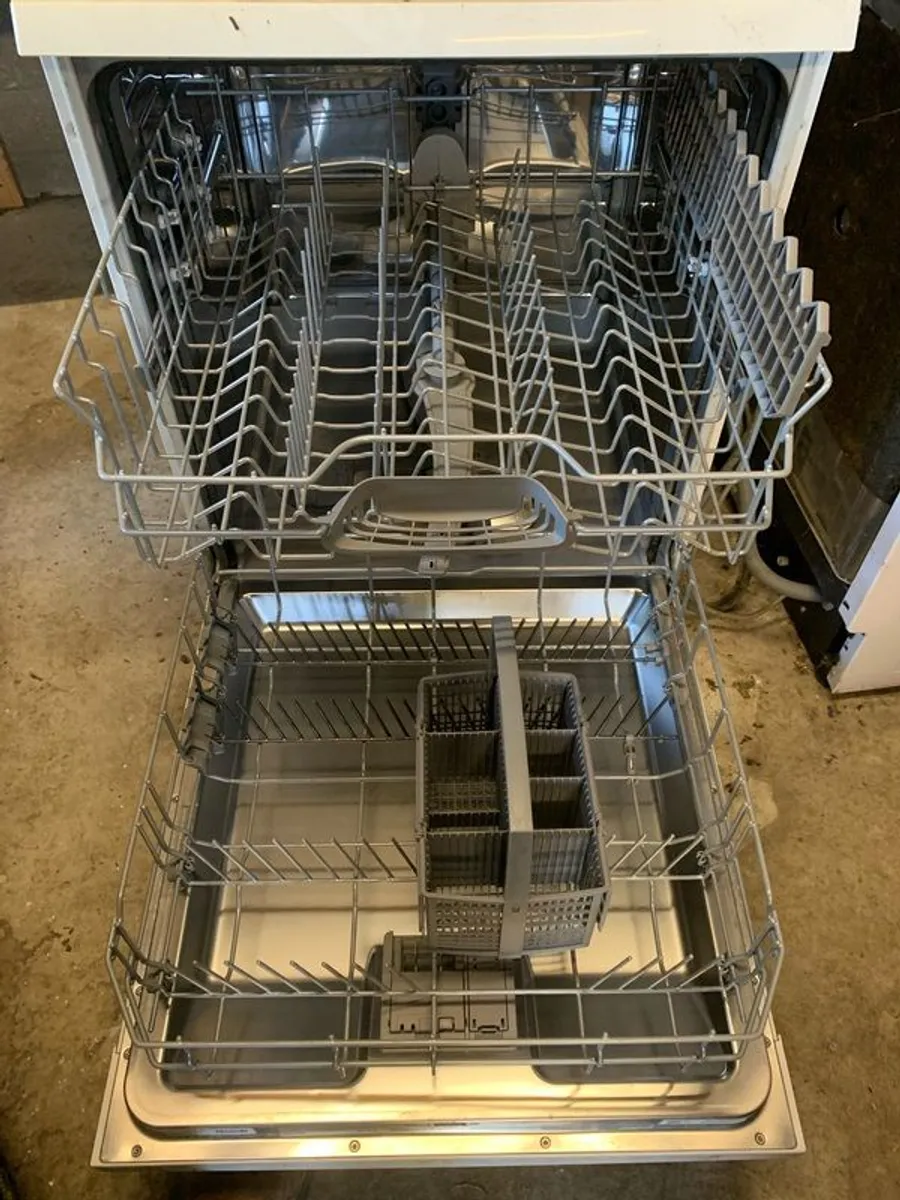 Dishwashers - Image 1