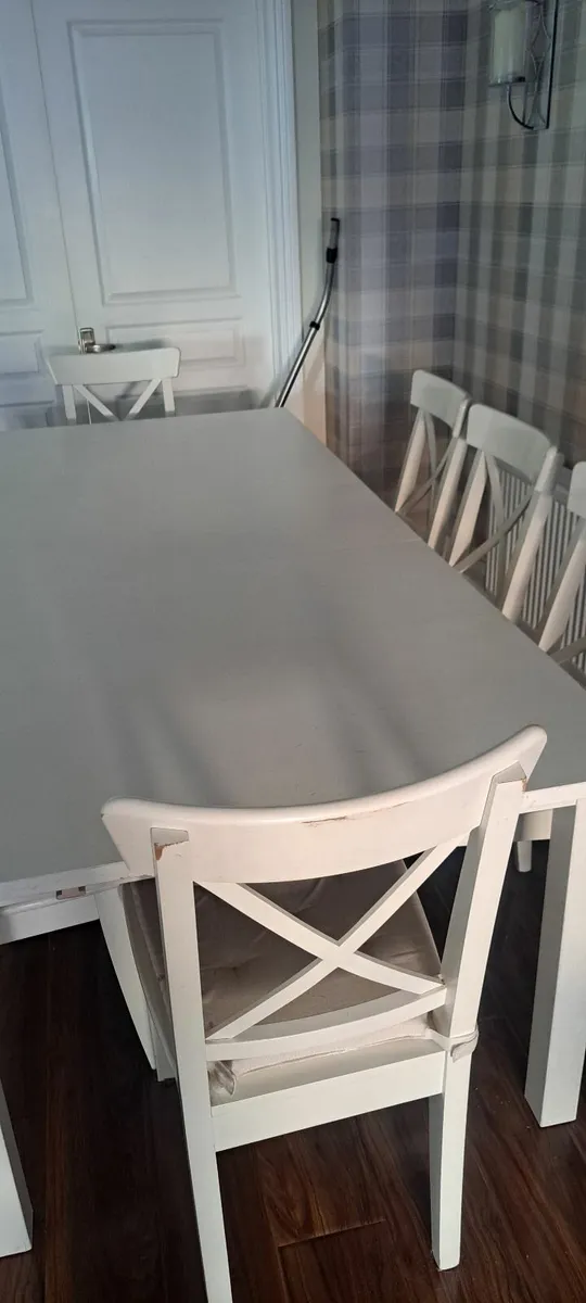 Kitchen table & 8 chairs, tv cabinet & coffee tabl - Image 2