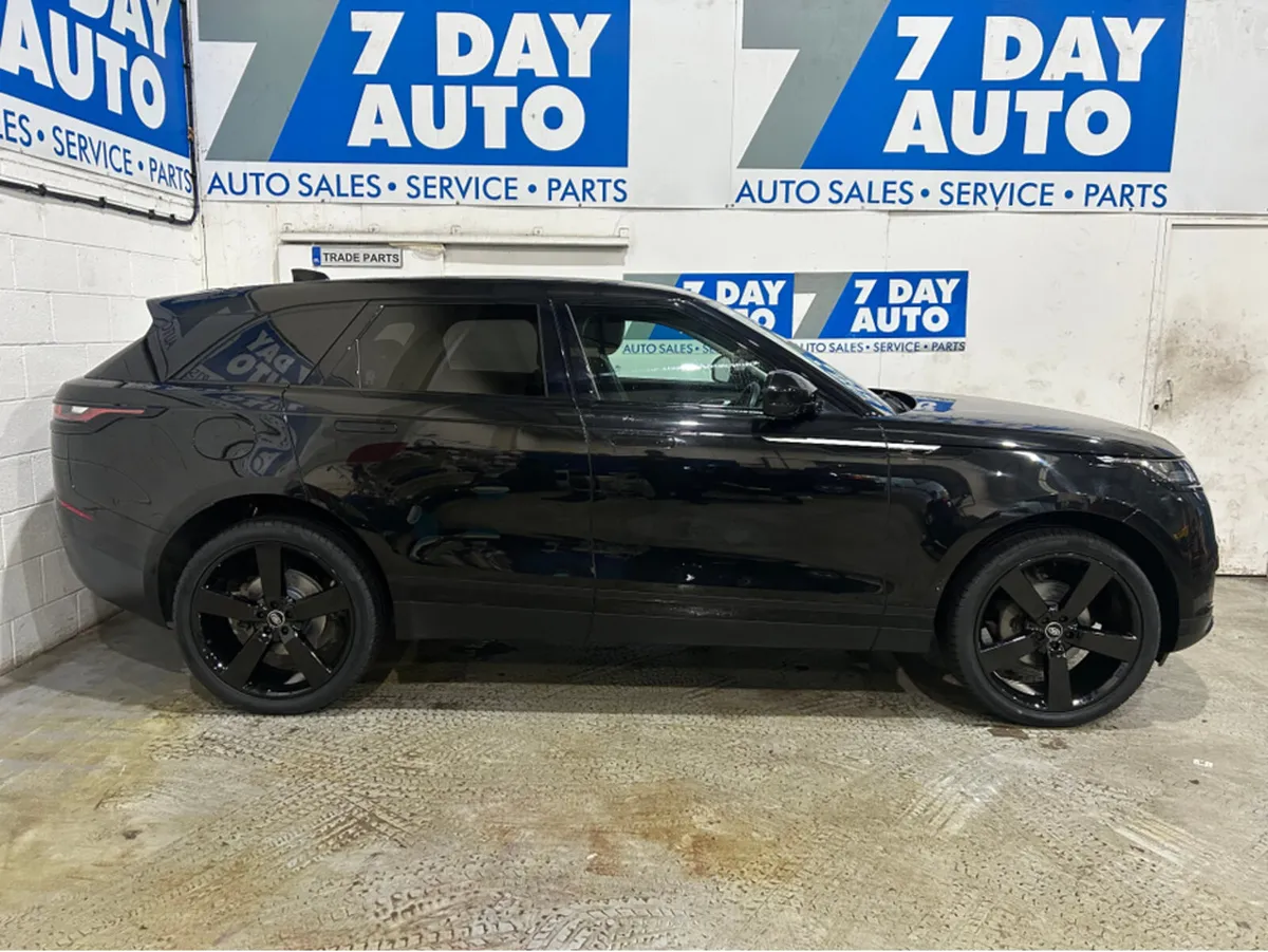 Land Rover Range Rover Velar VELAR 2.0 TD4 5DR - Image 3
