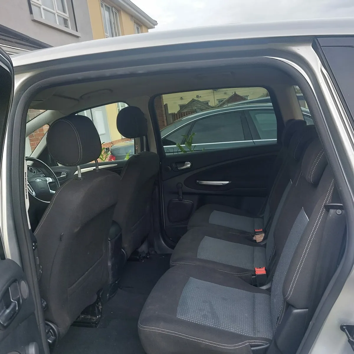 Ford S-Max 2013 Service up to date - Image 3