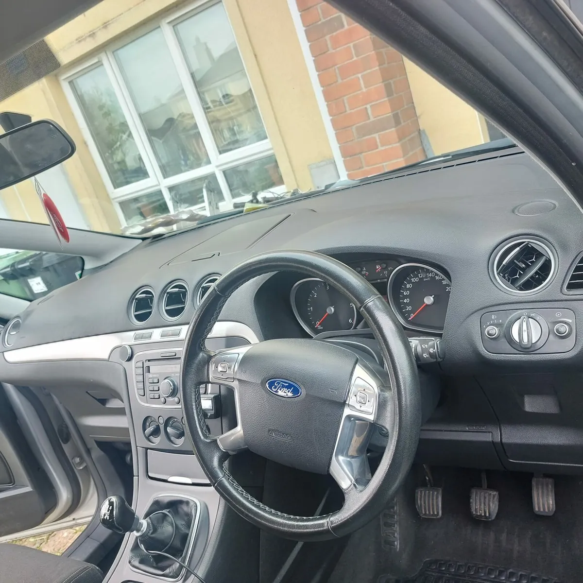 Ford S-Max 2013 Service up to date - Image 4