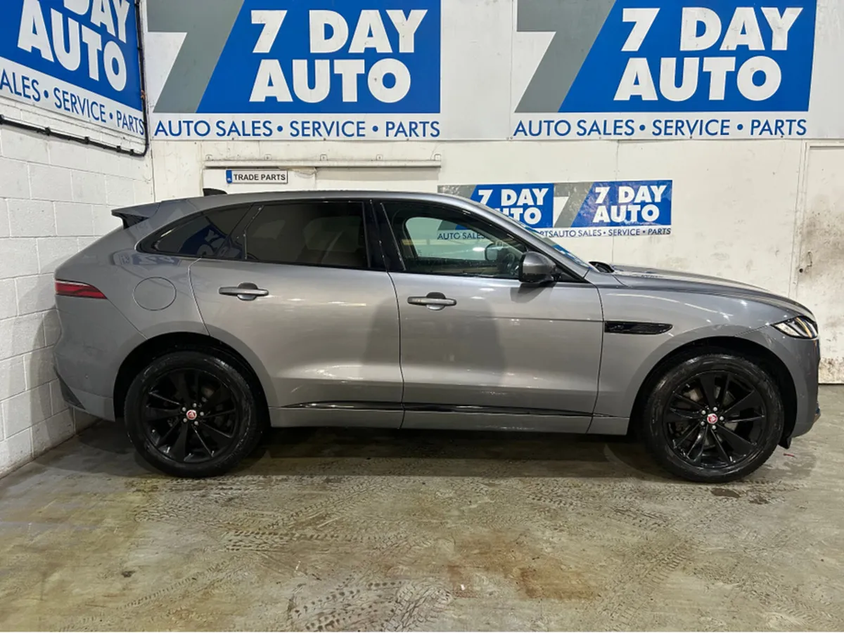 Jaguar F-Pace R-DYNAMIC AWD AUTO - Image 3